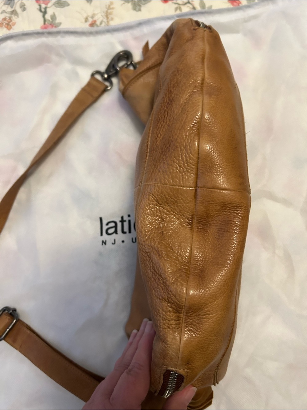 Latico Cognac Leather Callie Crossbody Shoulder Bag - Picture 4 of 7